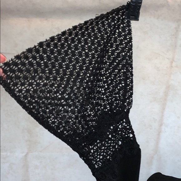 LuLu Black Lacey Sleeved Fun Casual Dress - Picture 2 of 9